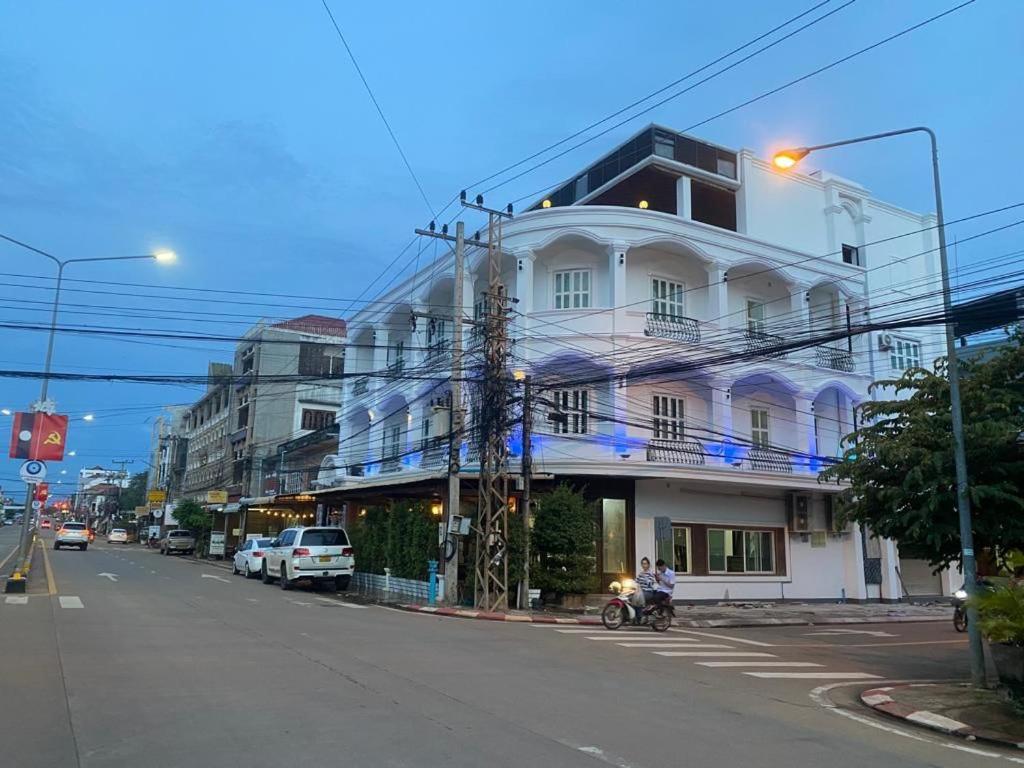 Subinh Hotel And Restaurant Pakse Exteriér fotografie